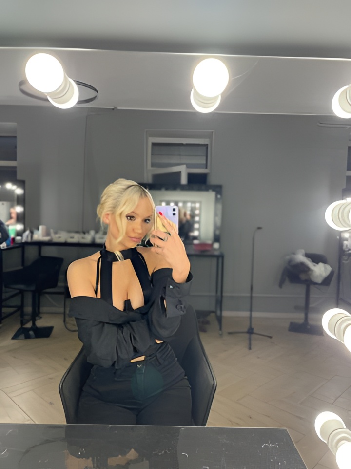 Рада привлекальеная девушка из Можги цена от 10000 руб