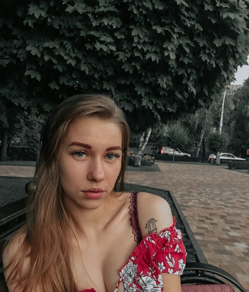 Алиса привлекальеная девушка из Можги цена от 3000 руб