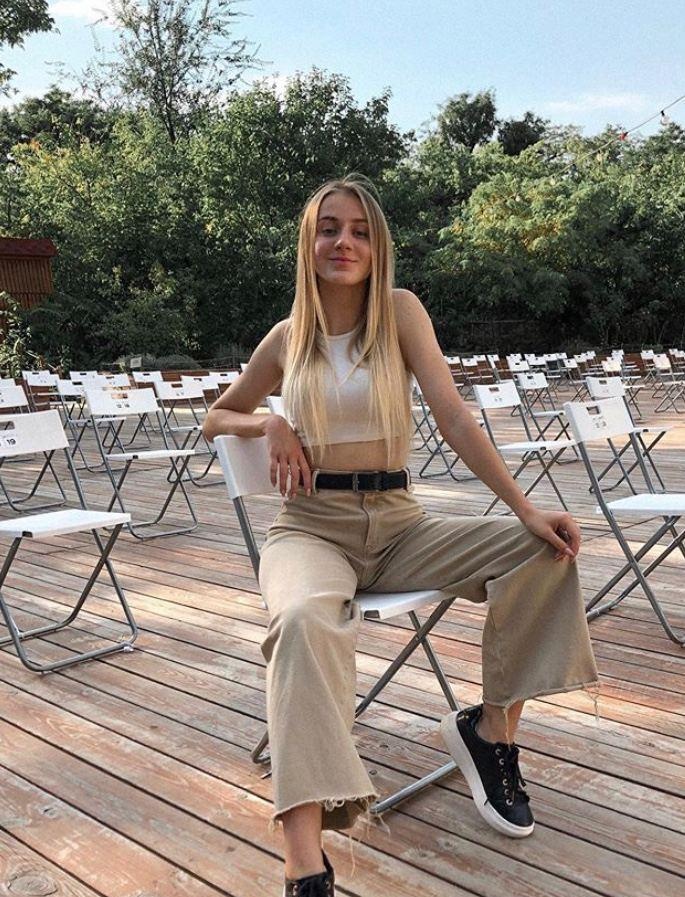 🎥 ДАРЬЯ привлекальеная девушка из Можги цена от 5000 руб