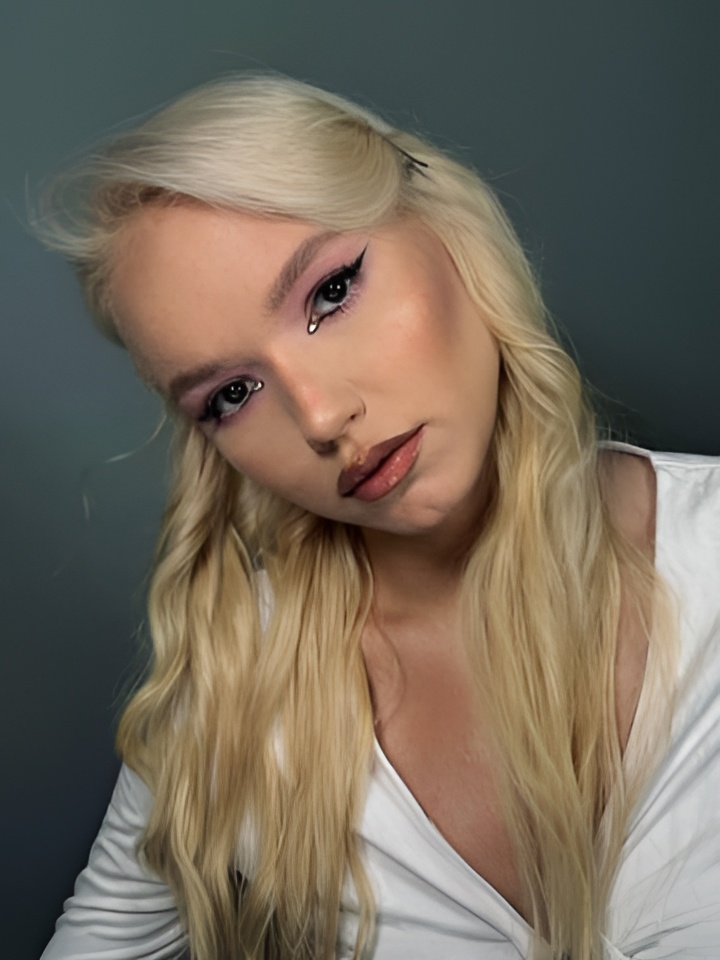 Индивидуалка Рада, доступна для личного знакомства от 10000 руб