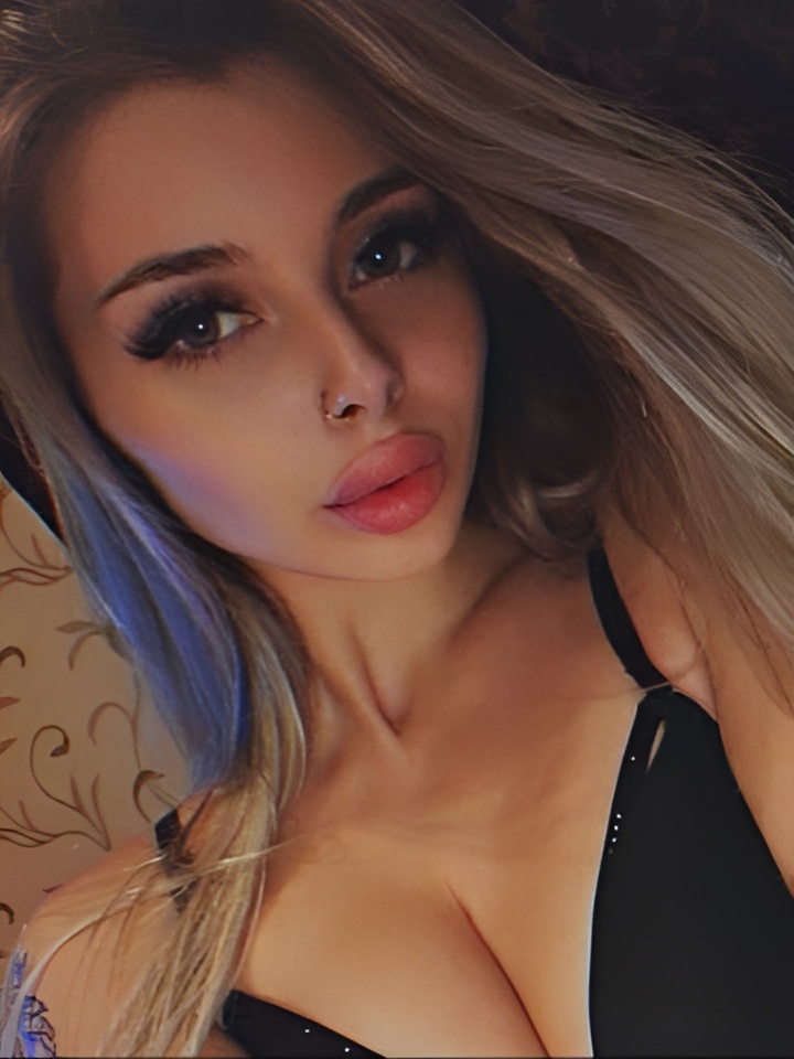 Индивидуалка Зиглинда, доступна для личного знакомства от 2000 руб