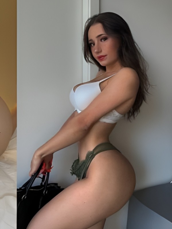 Алена привлекательная девушка из Можги цена от 3000 руб