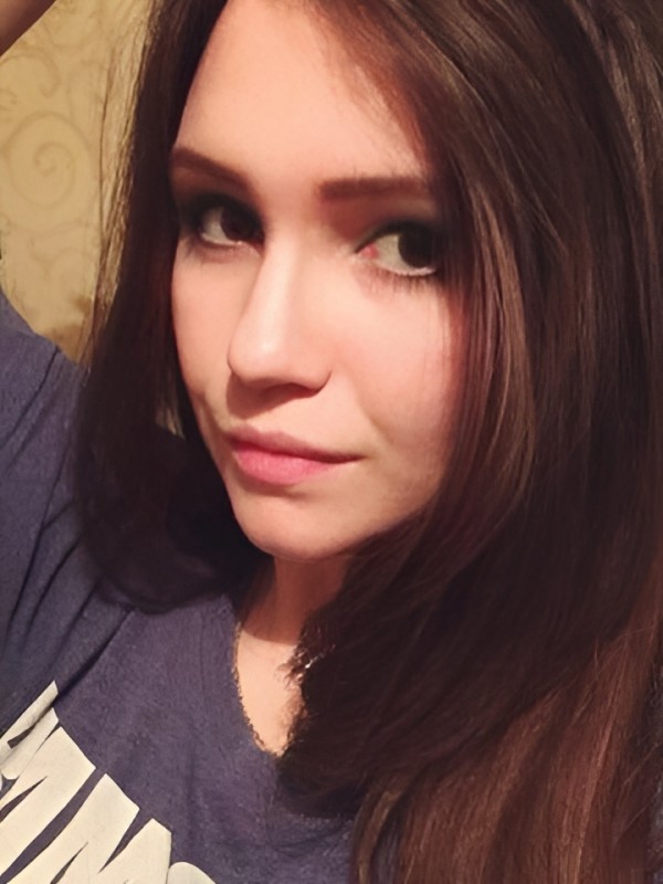 Арина привлекательная девушка из Можги цена от 4000 руб