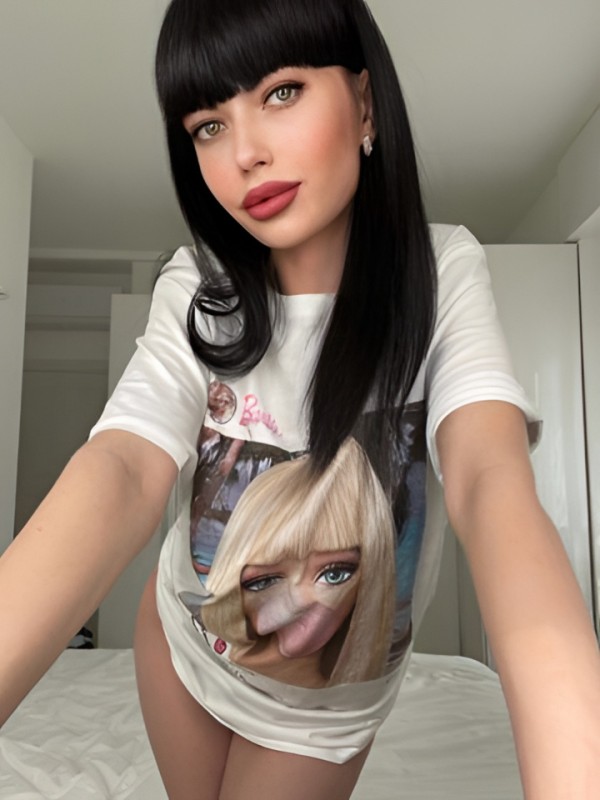 Эвелина привлекательная девушка из Можги цена от 1500 руб