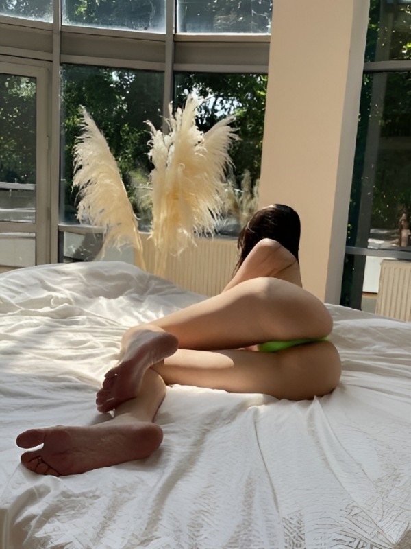 Нелли привлекательная девушка из Можги цена от 2500 руб