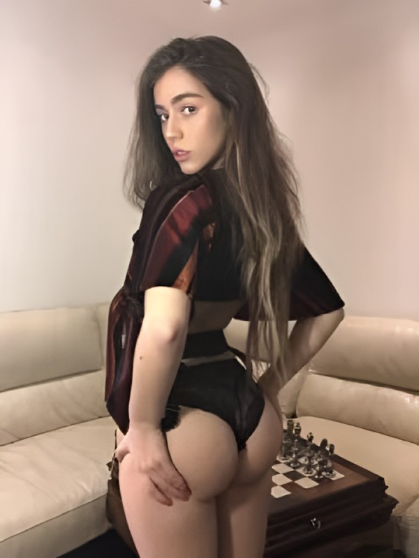 Роксана привлекательная девушка из Можги цена от 1500 руб