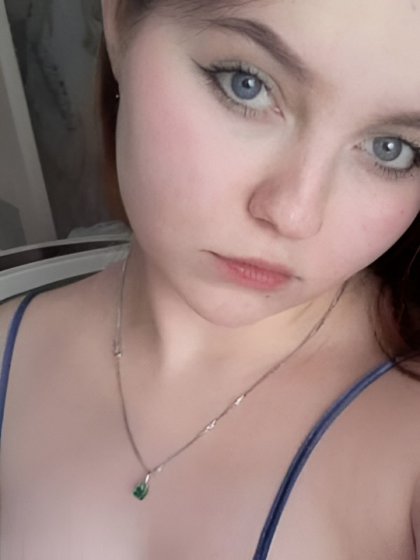 Василиса привлекательная девушка из Можги цена от 3000 руб