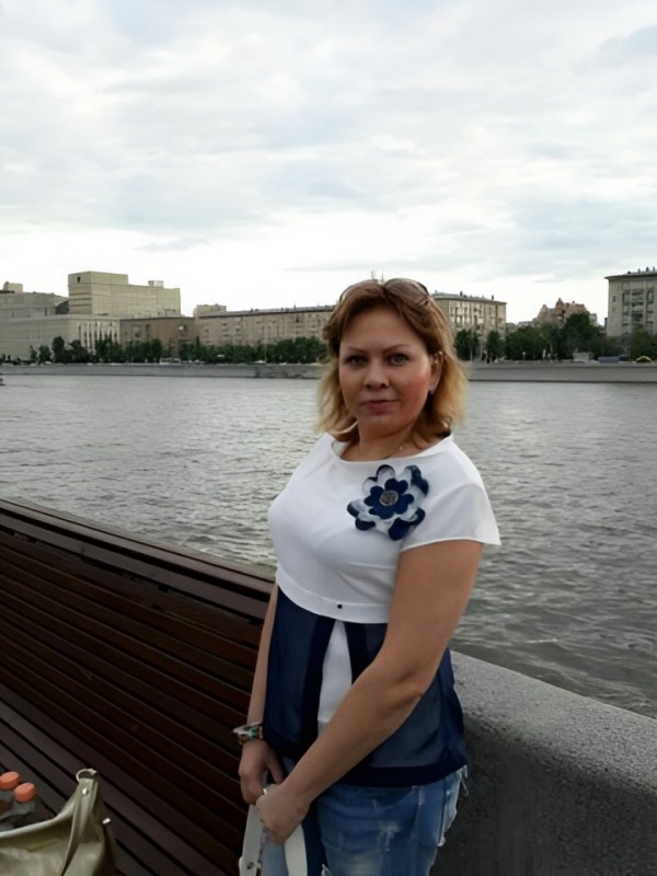 Виктория привлекательная девушка из Можги цена от 2000 руб