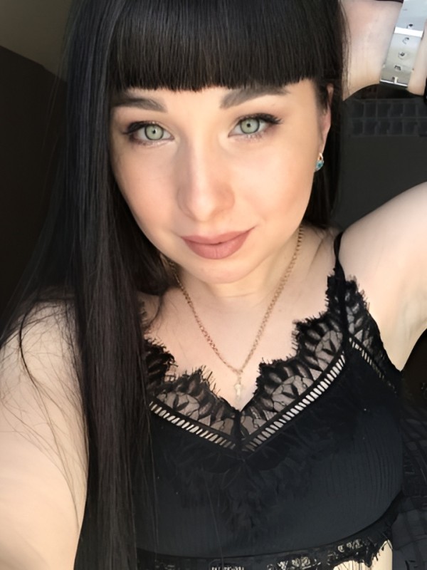 Зоя привлекательная девушка из Можги цена от 4000 руб