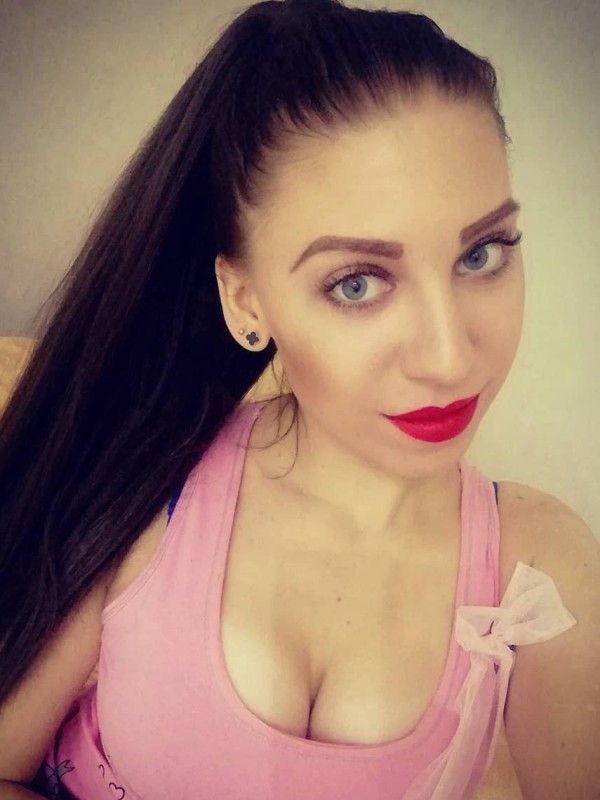 Лана привлекательная девушка из Можги цена от 3500 руб