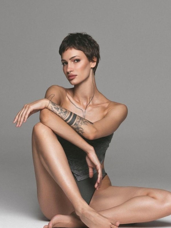 Лена привлекательная девушка из Можги цена от 7000 руб